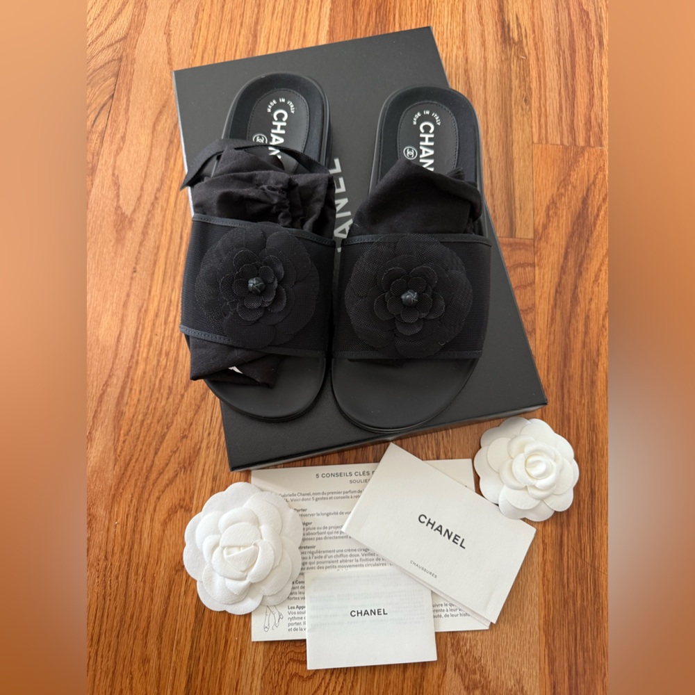 CHANEL sandals, slides Camellia size 37. Gorgeous!! Today Sale!!